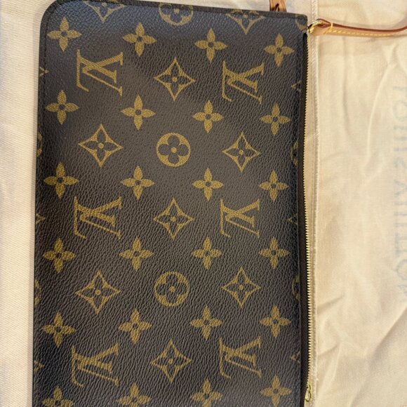 Louis Vuitton pouch from Neverfull bag - Picture 1 of 7